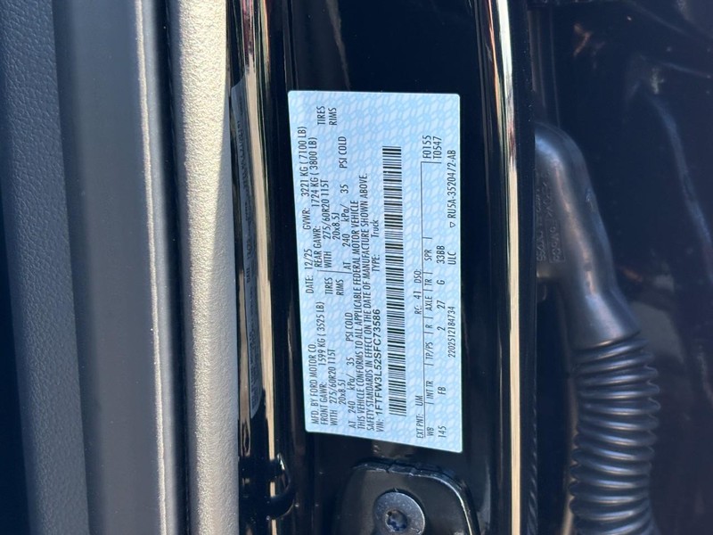 Ford F-150 Vehicle Full-screen Gallery Image 26