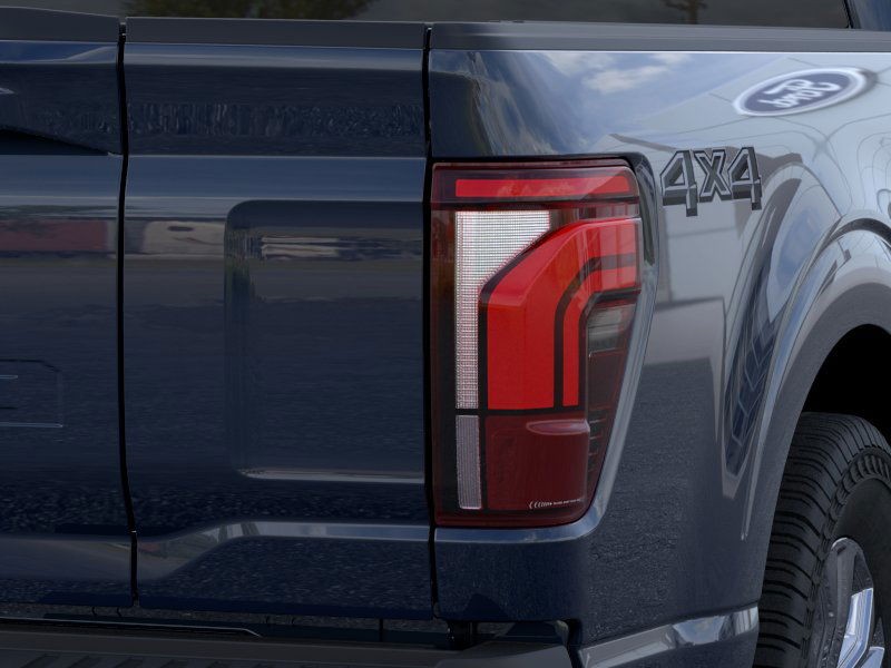 Ford F-150 Vehicle Full-screen Gallery Image 23