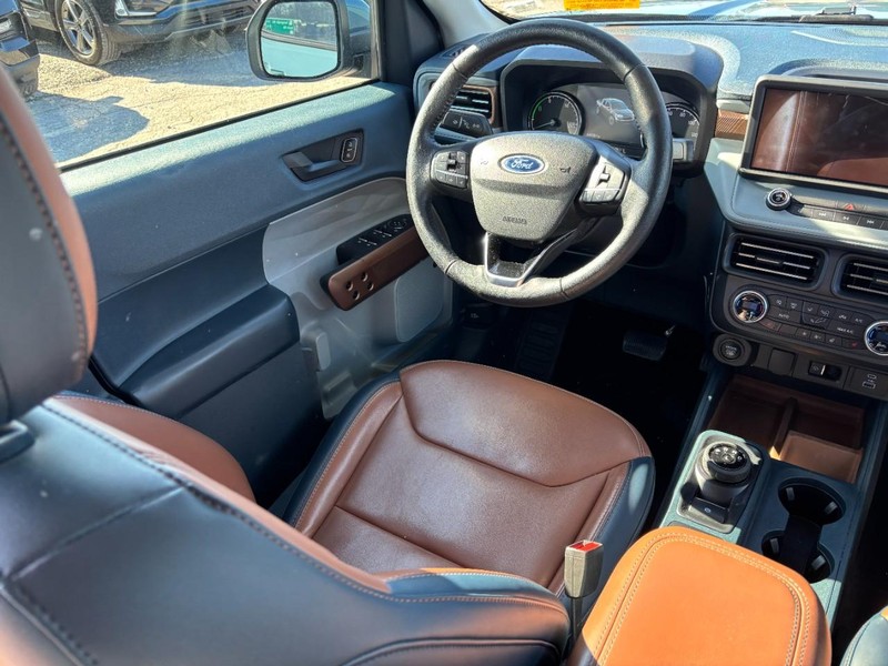 Ford Maverick Vehicle Full-screen Gallery Image 13