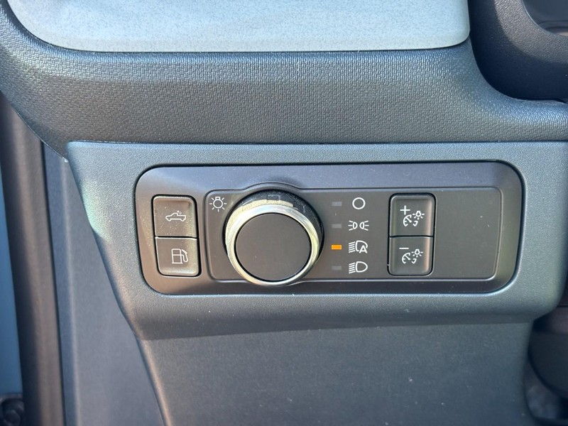 Ford Maverick Vehicle Full-screen Gallery Image 18