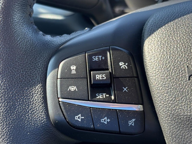 Ford Maverick Vehicle Full-screen Gallery Image 19