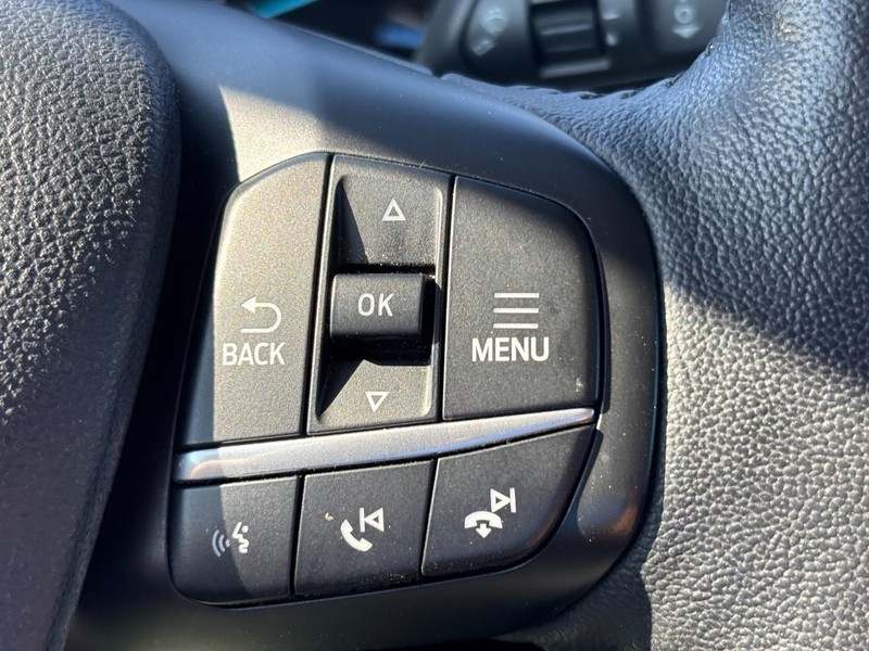 Ford Maverick Vehicle Full-screen Gallery Image 21