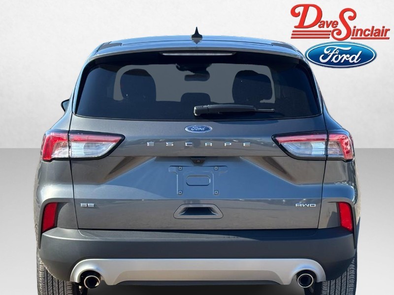 Ford Escape Vehicle Full-screen Gallery Image 08