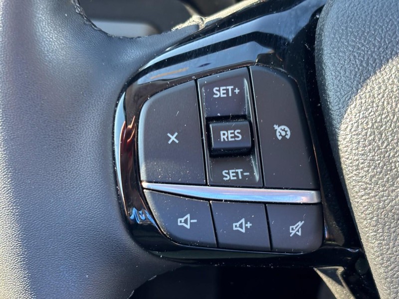 Ford Escape Vehicle Full-screen Gallery Image 20