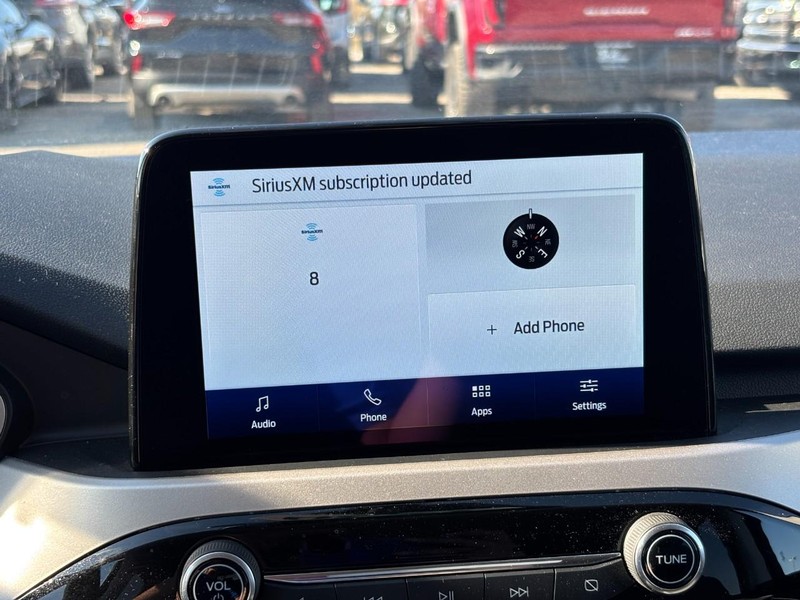 Ford Escape Vehicle Full-screen Gallery Image 24