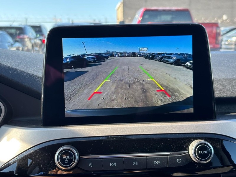 Ford Escape Vehicle Full-screen Gallery Image 25