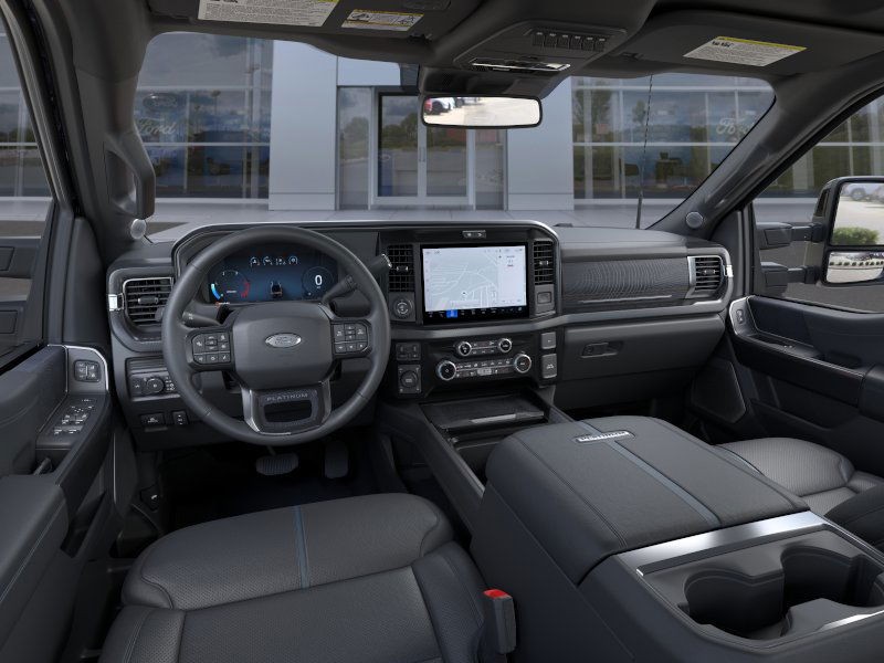 Ford Super Duty F-250 SRW Vehicle Full-screen Gallery Image 11