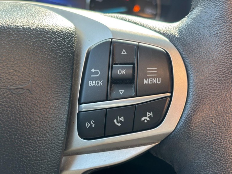 Ford Explorer Vehicle Full-screen Gallery Image 20