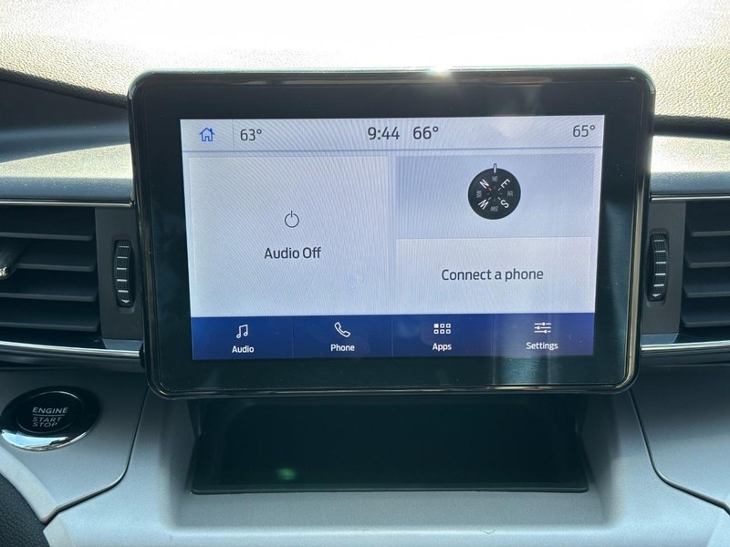 Ford Explorer Vehicle Full-screen Gallery Image 22