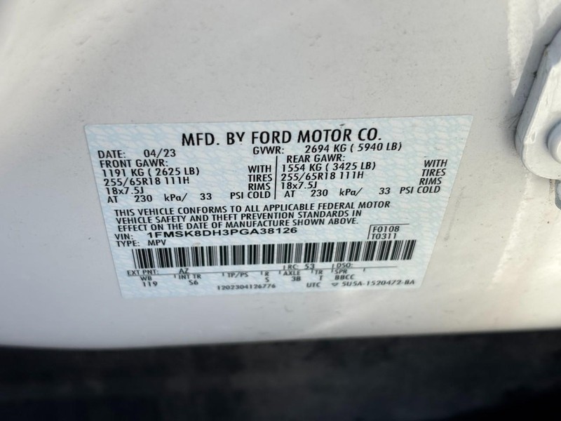 Ford Explorer Vehicle Full-screen Gallery Image 25