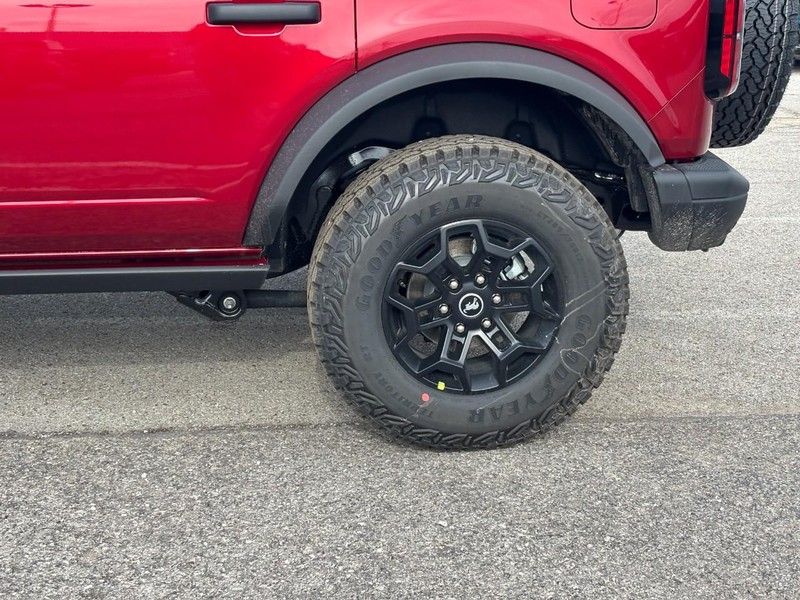 Ford Bronco Vehicle Image 11