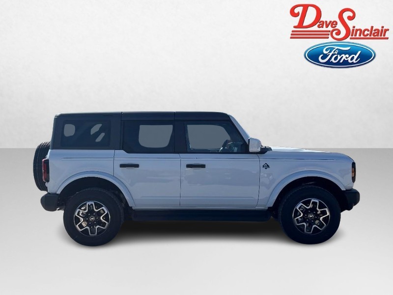 Ford Bronco Vehicle Image 05