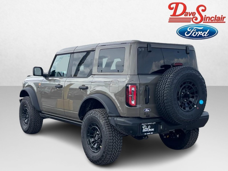 Ford Bronco Vehicle Image 09