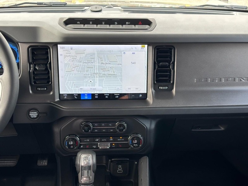 Ford Bronco Vehicle Image 15