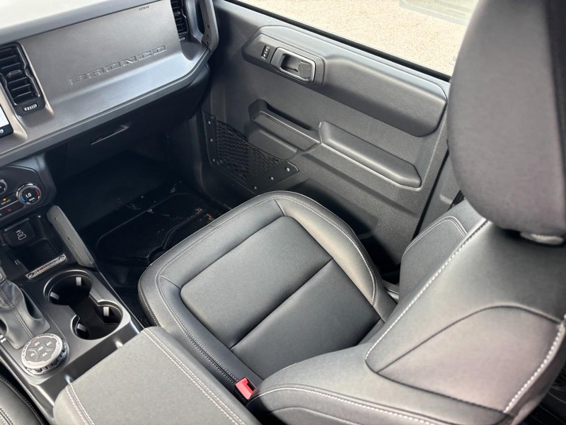 Ford Bronco Vehicle Image 16