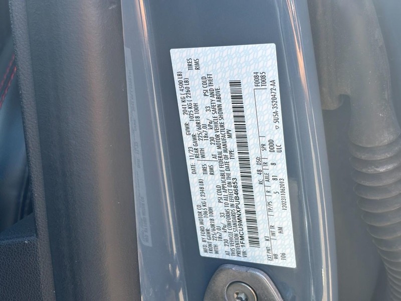 Ford Escape Vehicle Full-screen Gallery Image 25