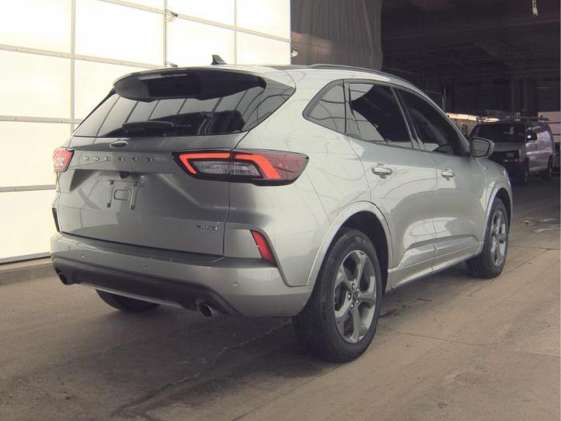 Ford Escape Vehicle Full-screen Gallery Image 02