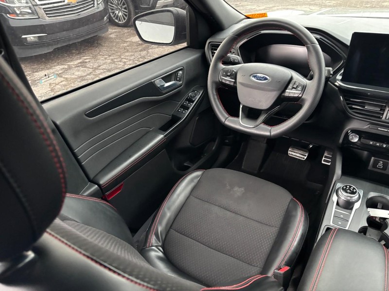 Ford Escape Vehicle Image 13