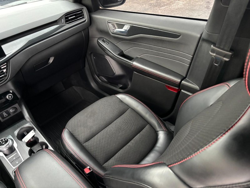 Ford Escape Vehicle Image 15