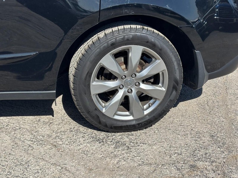 Acura MDX Vehicle Full-screen Gallery Image 11