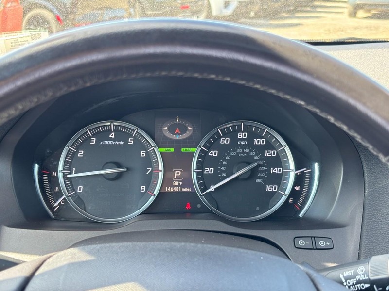 Acura MDX Vehicle Full-screen Gallery Image 21