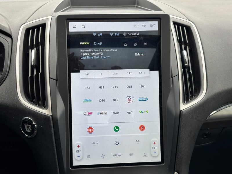 Ford Edge Vehicle Full-screen Gallery Image 23