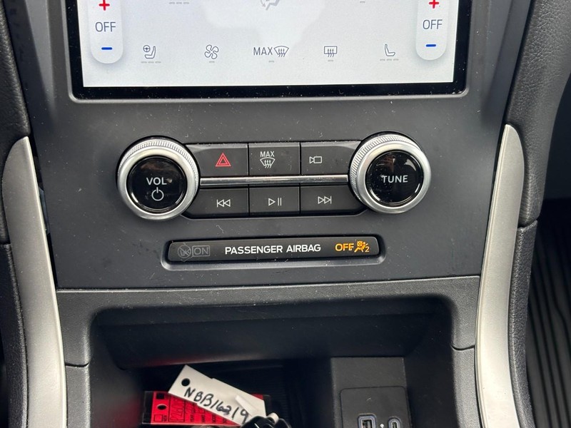 Ford Edge Vehicle Full-screen Gallery Image 25