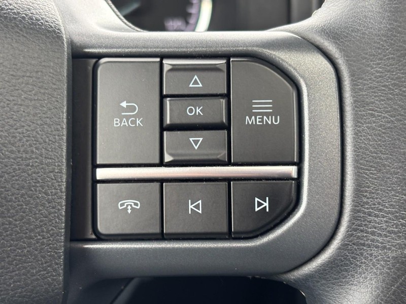 Ford F-150 Vehicle Full-screen Gallery Image 21