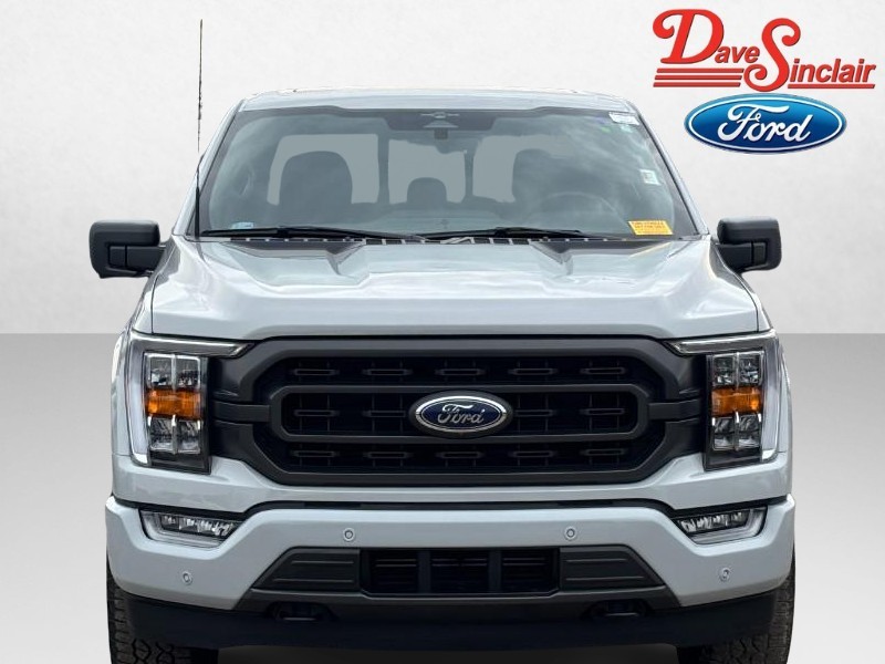 Ford F-150 Vehicle Full-screen Gallery Image 02