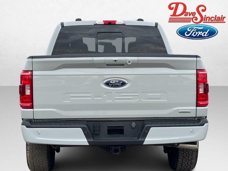 Ford F-150 Vehicle Full-screen Gallery Image 08