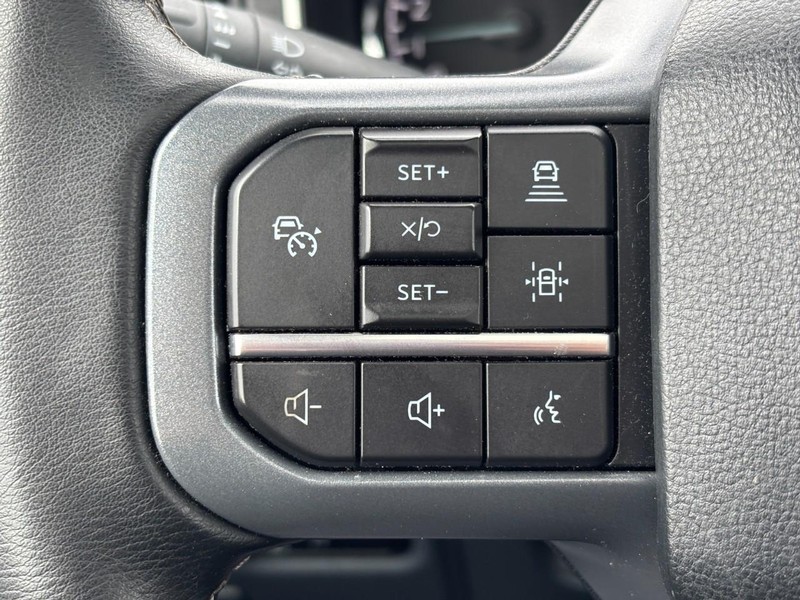 Ford F-150 Vehicle Full-screen Gallery Image 19