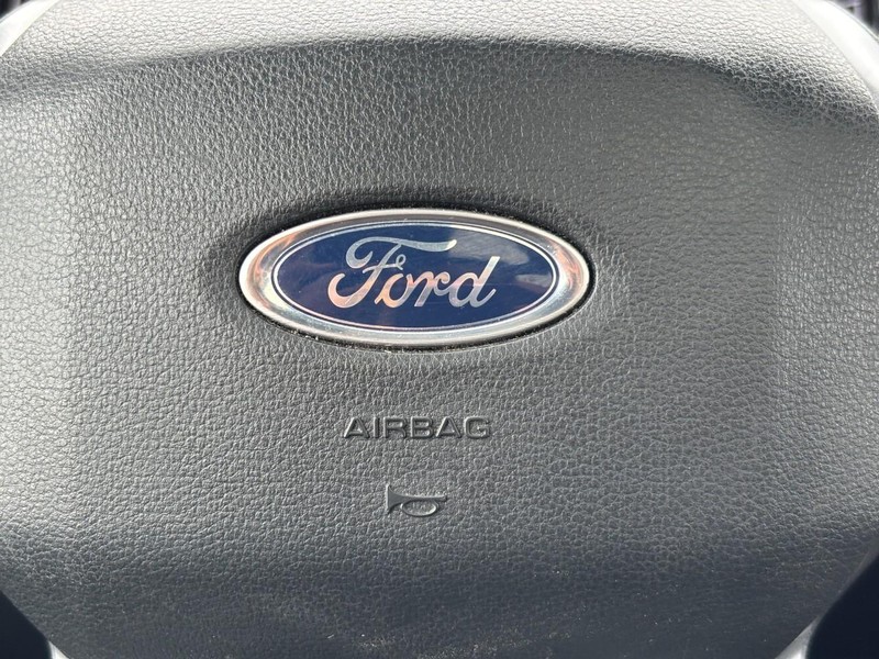 Ford F-150 Vehicle Full-screen Gallery Image 20