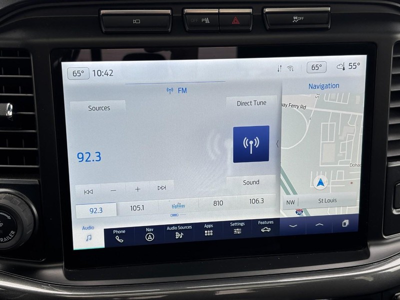 Ford F-150 Vehicle Full-screen Gallery Image 23