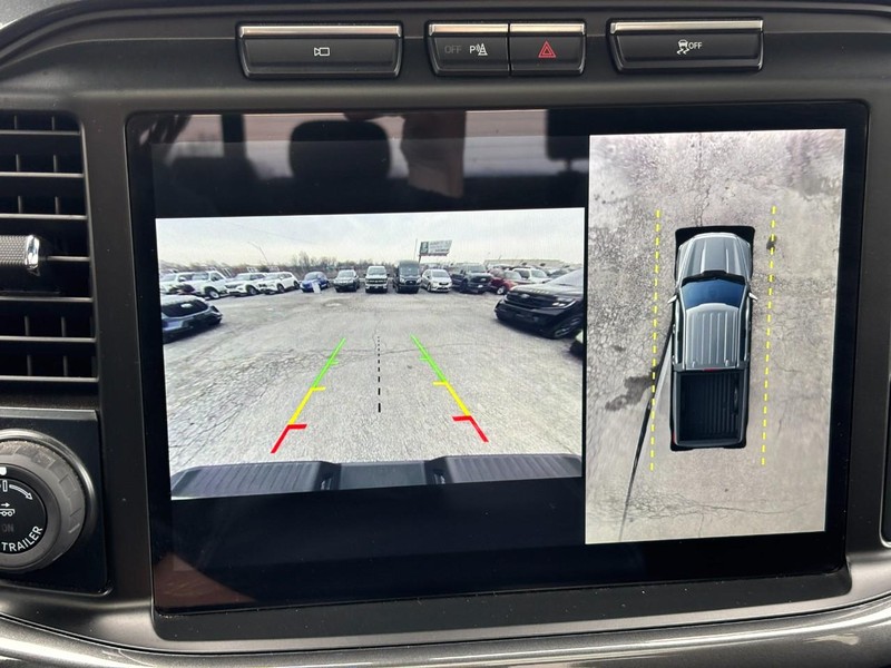 Ford F-150 Vehicle Full-screen Gallery Image 24