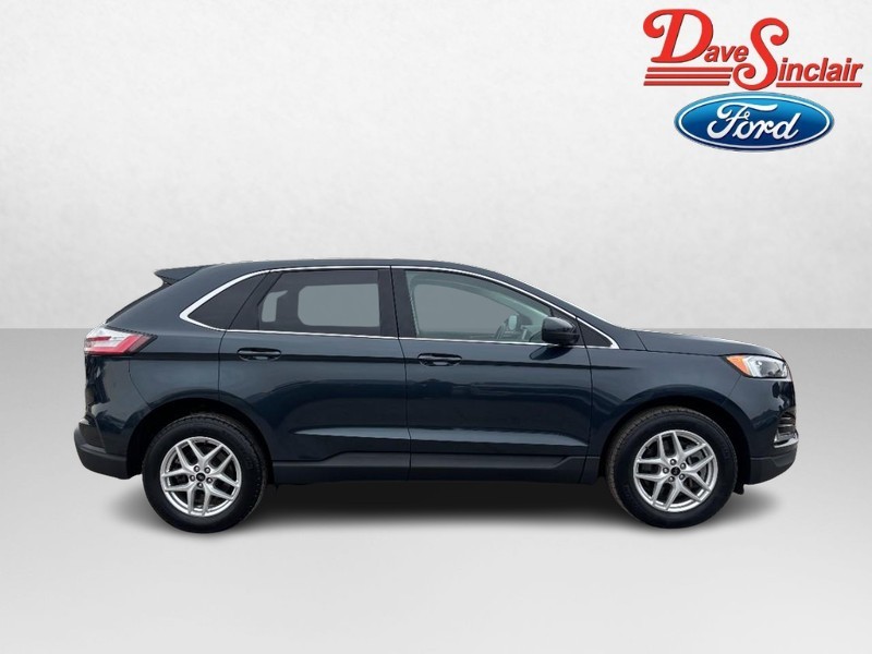 Ford Edge Vehicle Full-screen Gallery Image 05