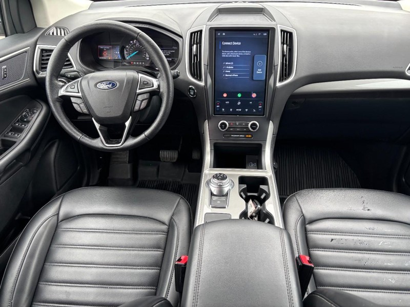 Ford Edge Vehicle Full-screen Gallery Image 14