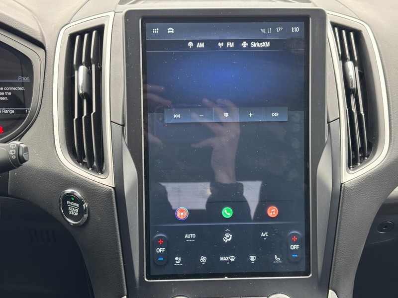 Ford Edge Vehicle Full-screen Gallery Image 23