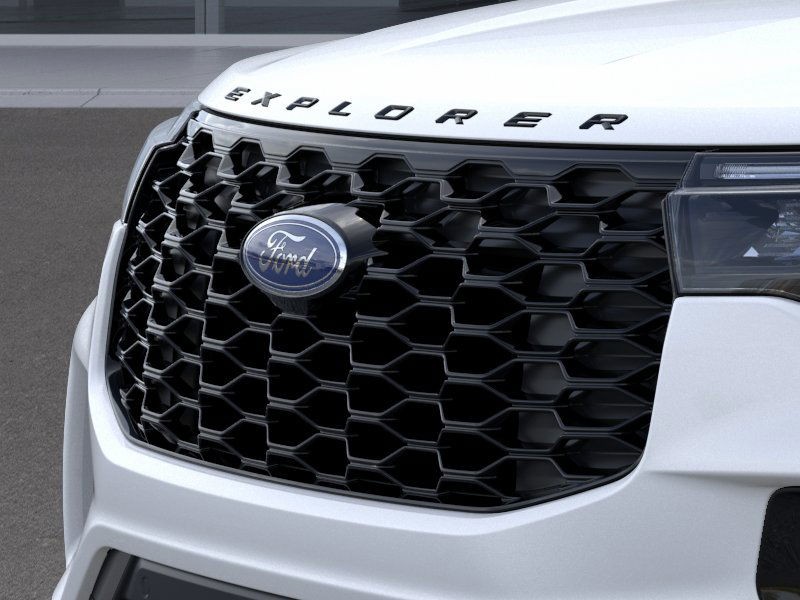 Ford Explorer Vehicle Full-screen Gallery Image 19