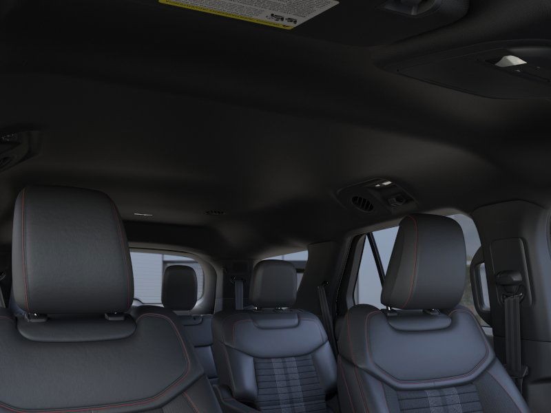 Ford Explorer Vehicle Full-screen Gallery Image 24