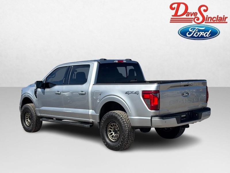 Ford F-150 Vehicle Full-screen Gallery Image 09