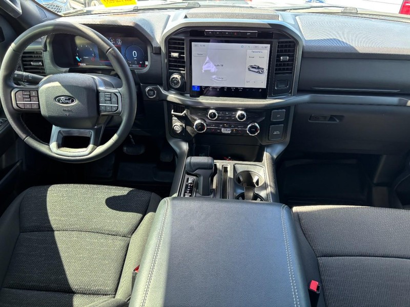 Ford F-150 Vehicle Full-screen Gallery Image 14