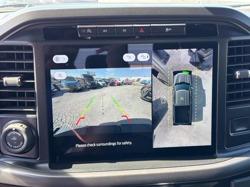 Ford F-150 Vehicle Full-screen Gallery Image 24