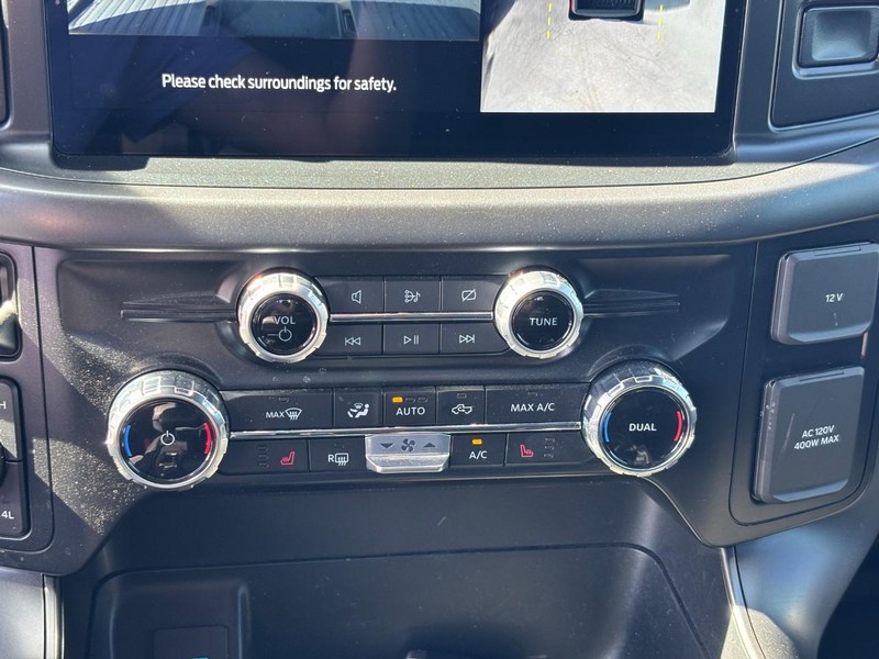 Ford F-150 Vehicle Full-screen Gallery Image 25