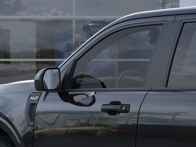 Ford Maverick Vehicle Full-screen Gallery Image 23