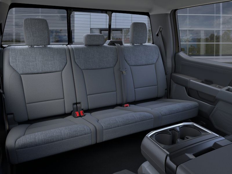 Ford F-150 Vehicle Full-screen Gallery Image 13