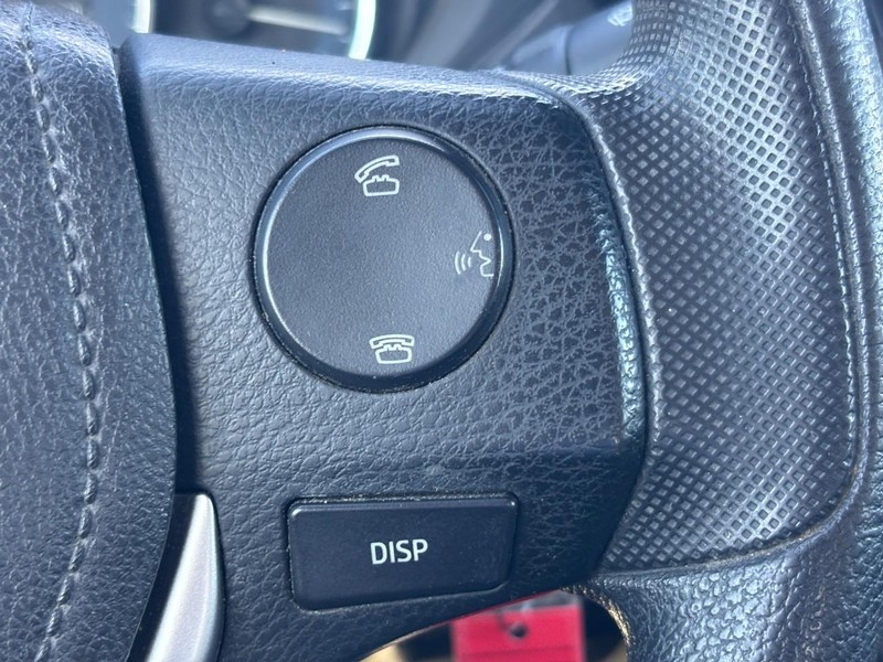 Toyota Corolla Vehicle Full-screen Gallery Image 21