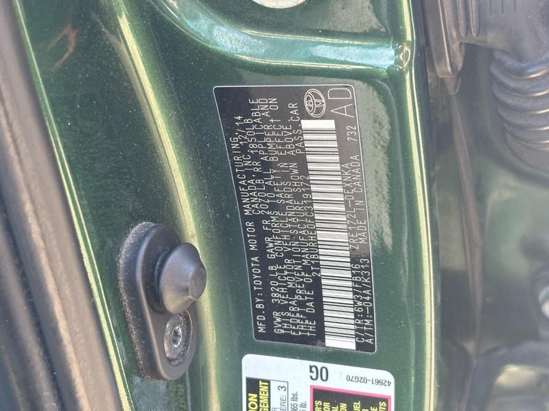 Toyota Corolla Vehicle Full-screen Gallery Image 25