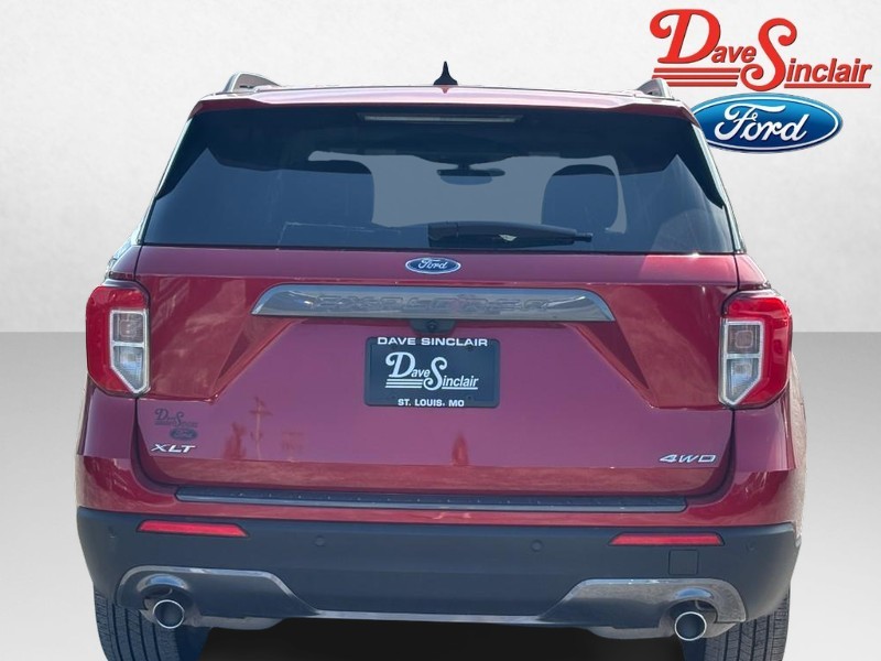 Ford Explorer Vehicle Full-screen Gallery Image 08