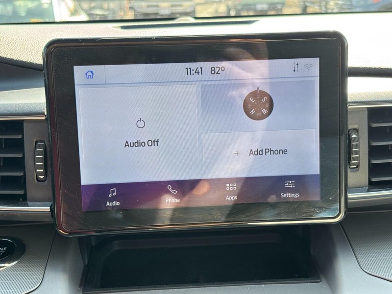 Ford Explorer Vehicle Full-screen Gallery Image 22