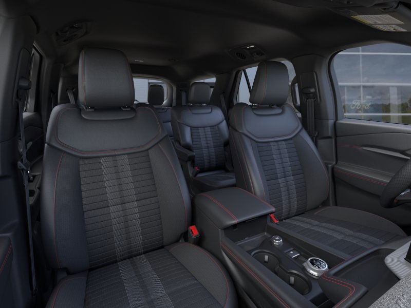 Ford Explorer Vehicle Full-screen Gallery Image 12